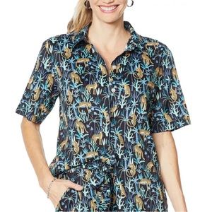 Evryday Jane animal cheetah button down top